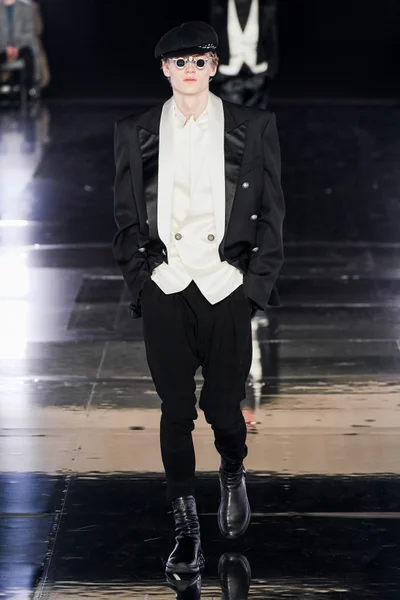 Look 2